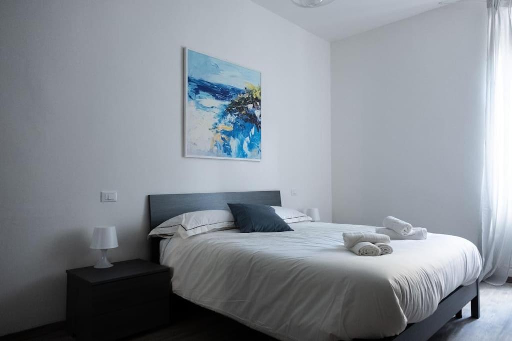 Private Room: The Port Apartment Scirocco Livorno Kültér fotó